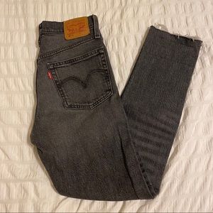 Levi’s 501 skinny high rise jeans ✨